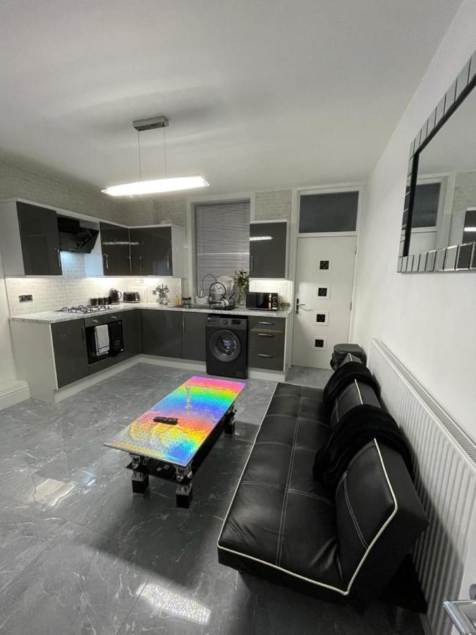 3 Bedroom Whalley Aparthotel Burnley Luaran gambar